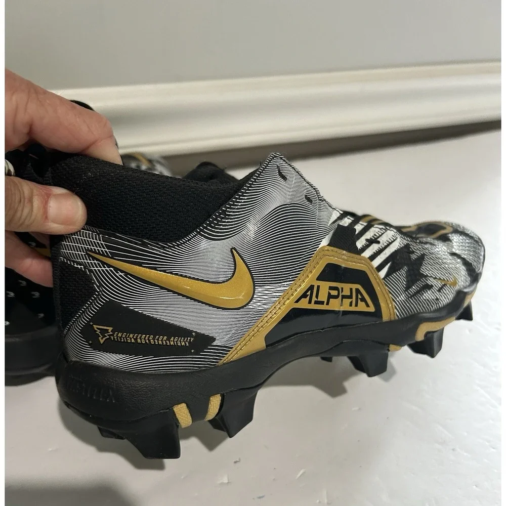 Nike Alpha Fastflex Cv0585-071 Baseball Football Cleat Black Gold EUC Youth 6